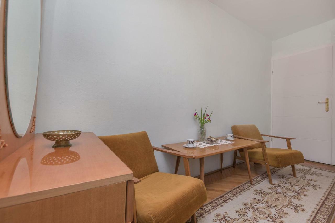 Apartment Nansy Omiš Exterior foto